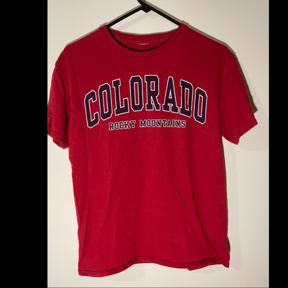 Red Colorado t-shirt; Size M